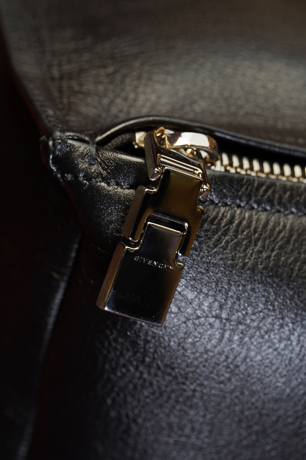 Givenchy Pandora