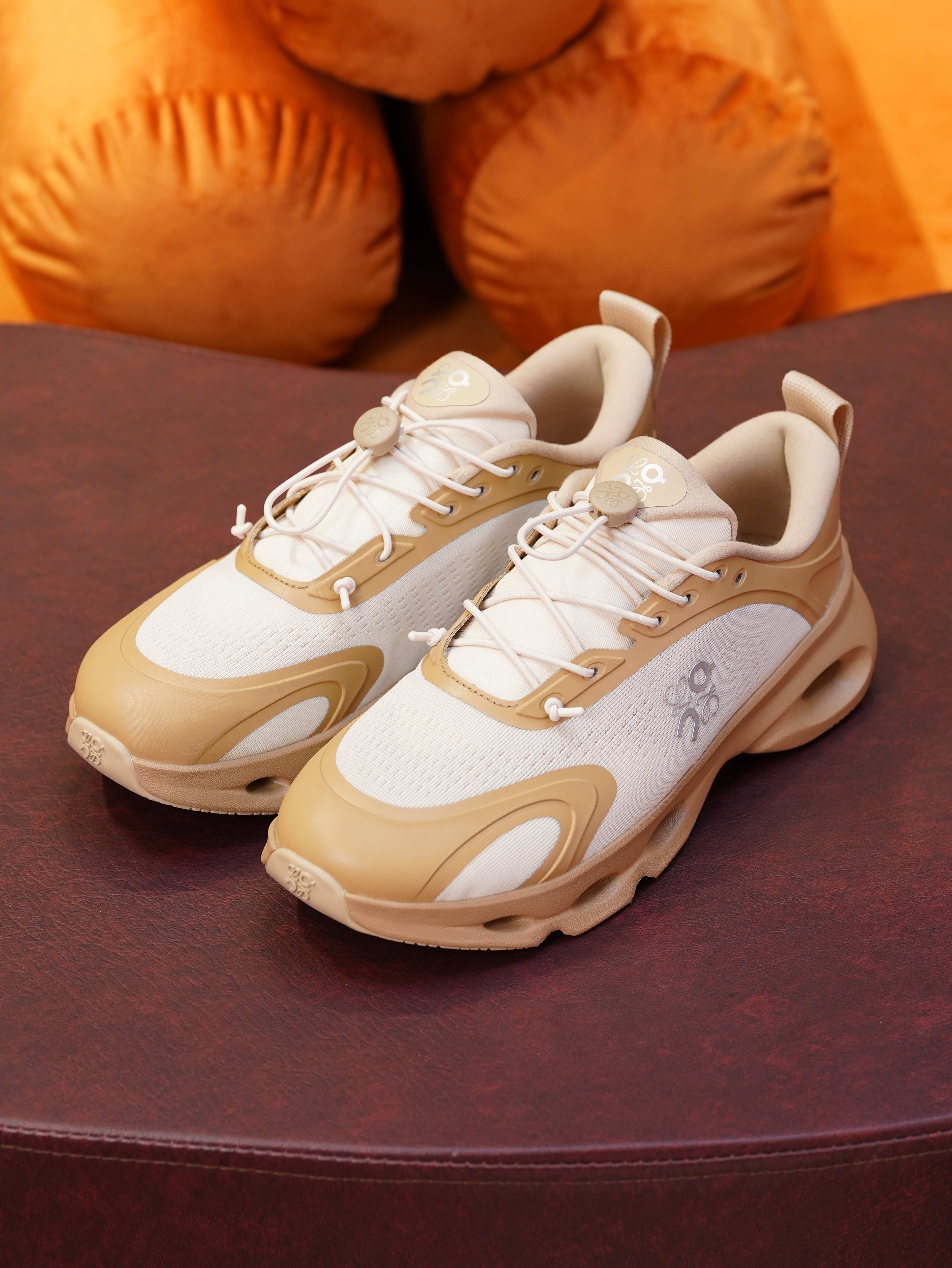 Loewe x On