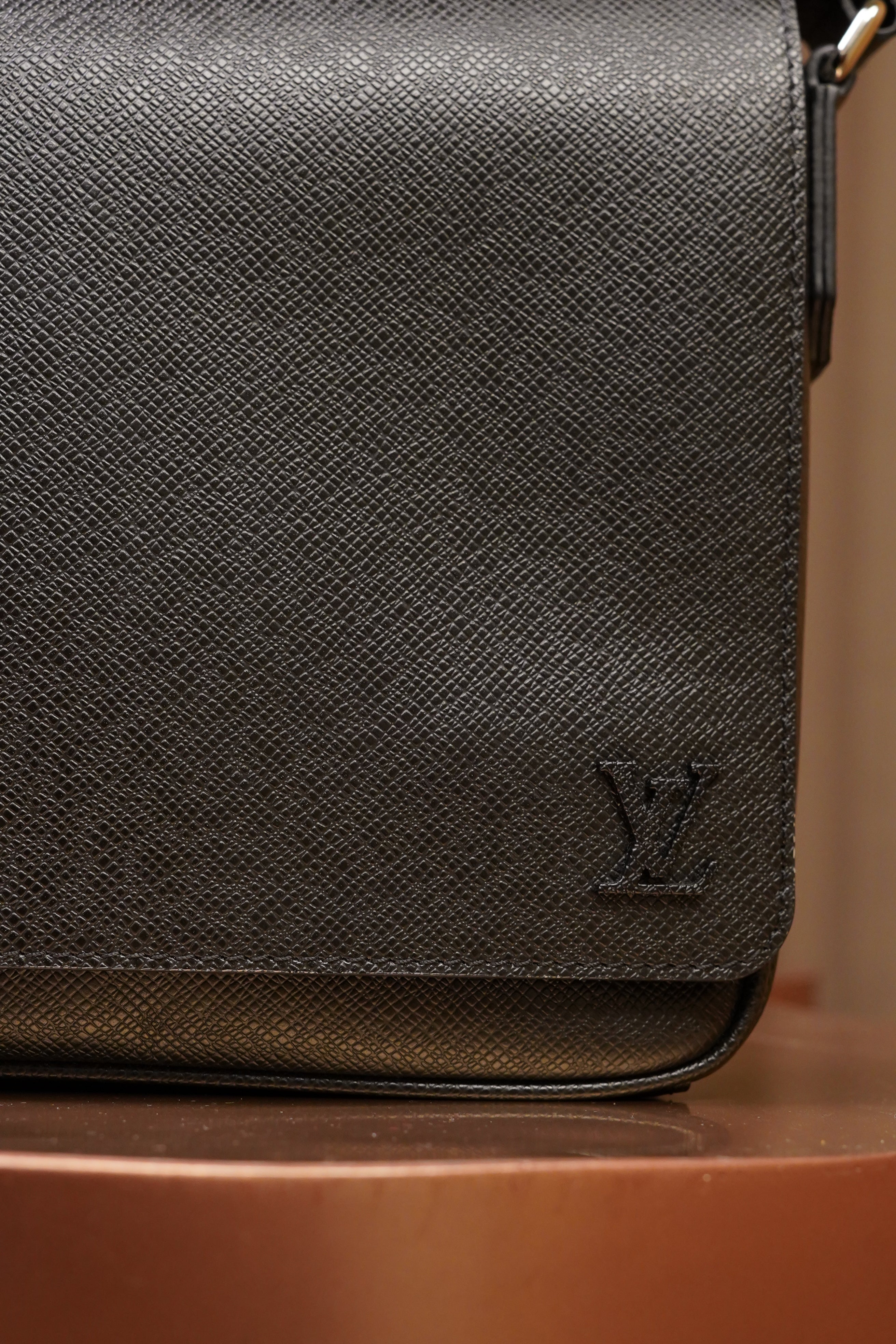 Louis Vuitton District Taiga