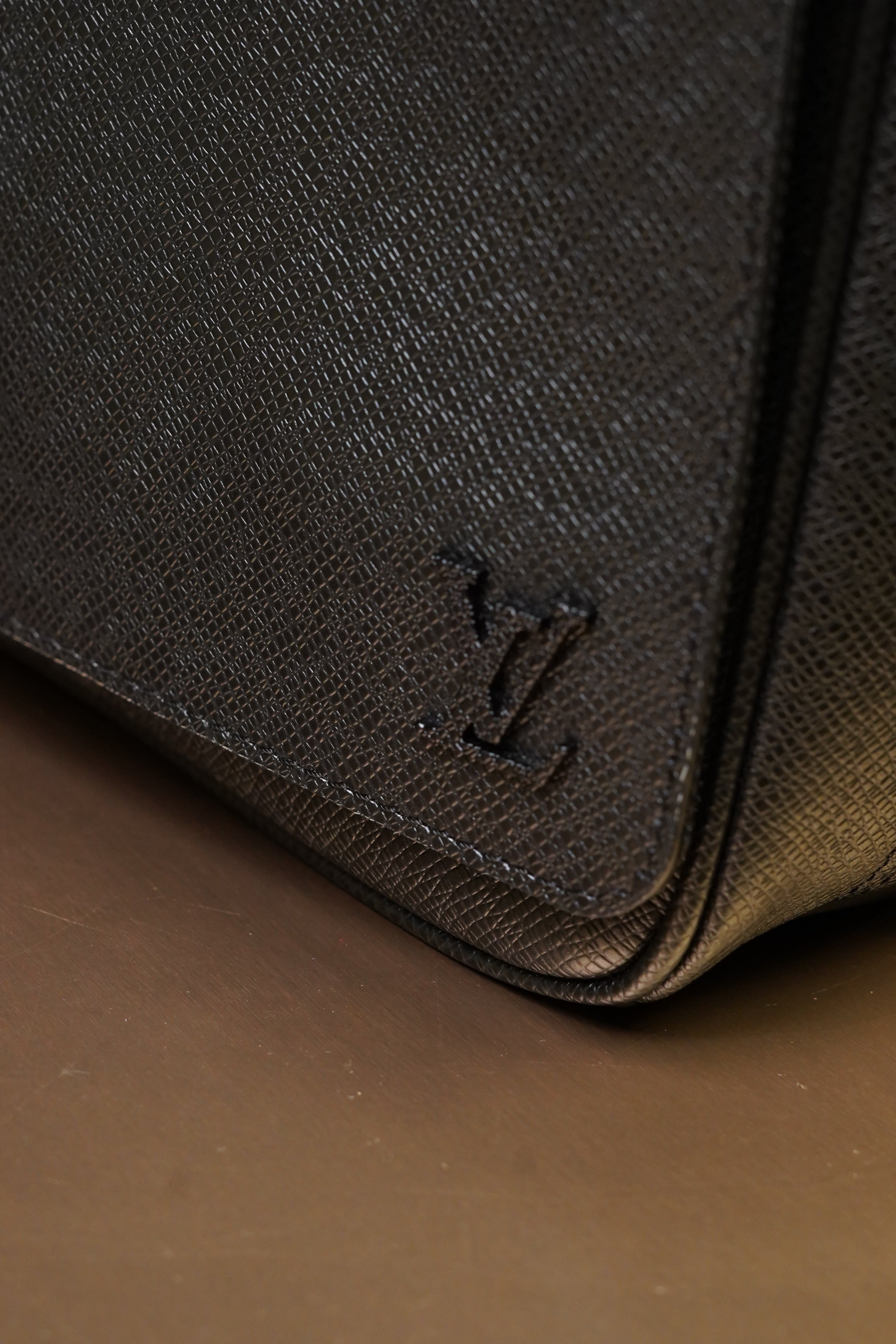 Louis Vuitton District Taiga